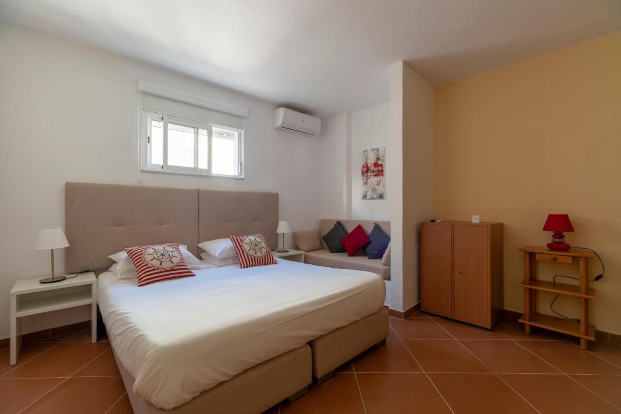 Manta Guest - Bed & Breakfast Manta Rota Exterior photo
